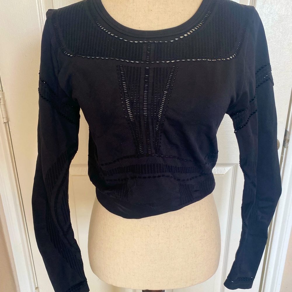 Black seamless crop top